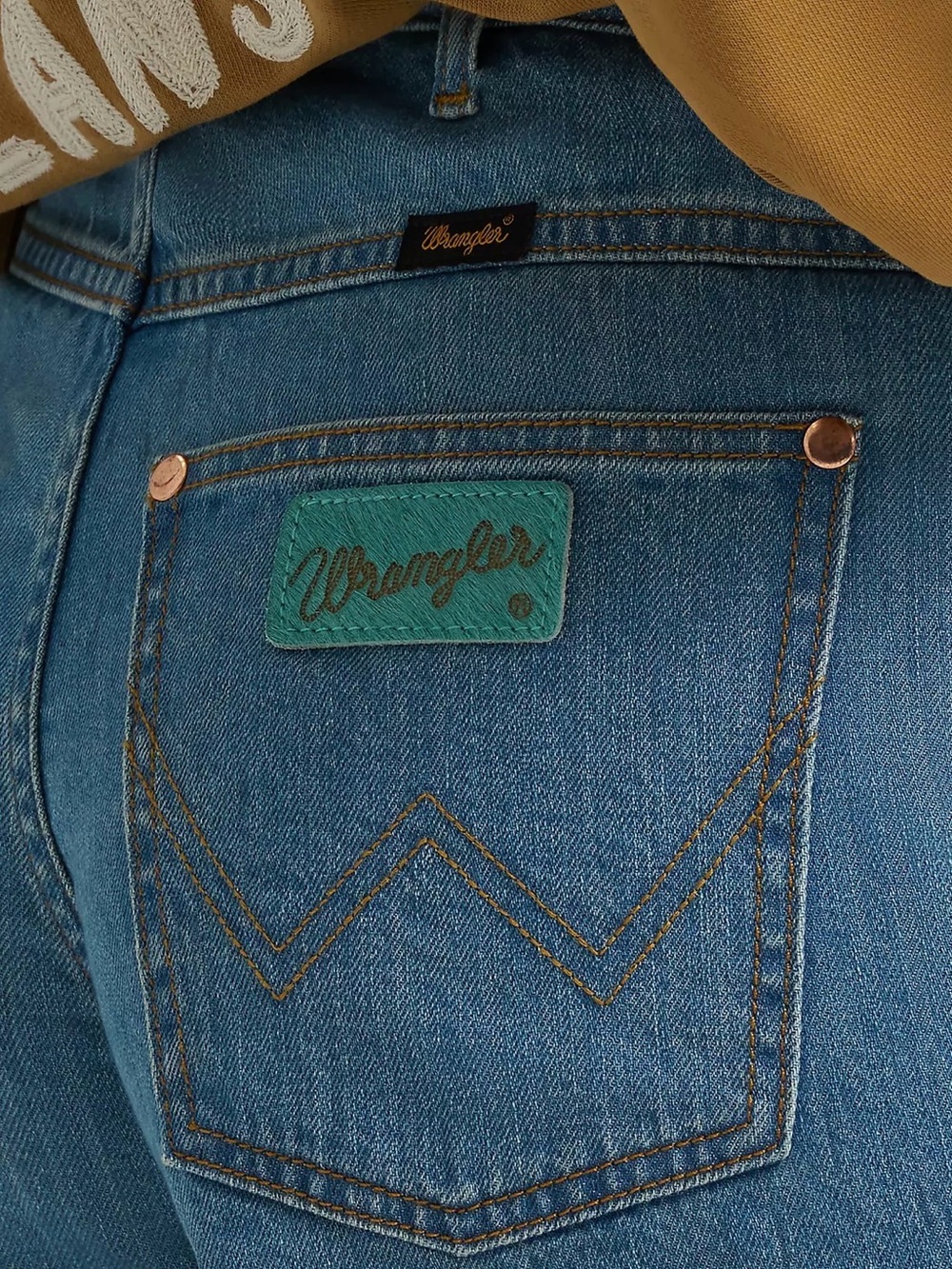 LAINEY WILSON X WRANGLER EMBROIDERED COWBOY SHORT